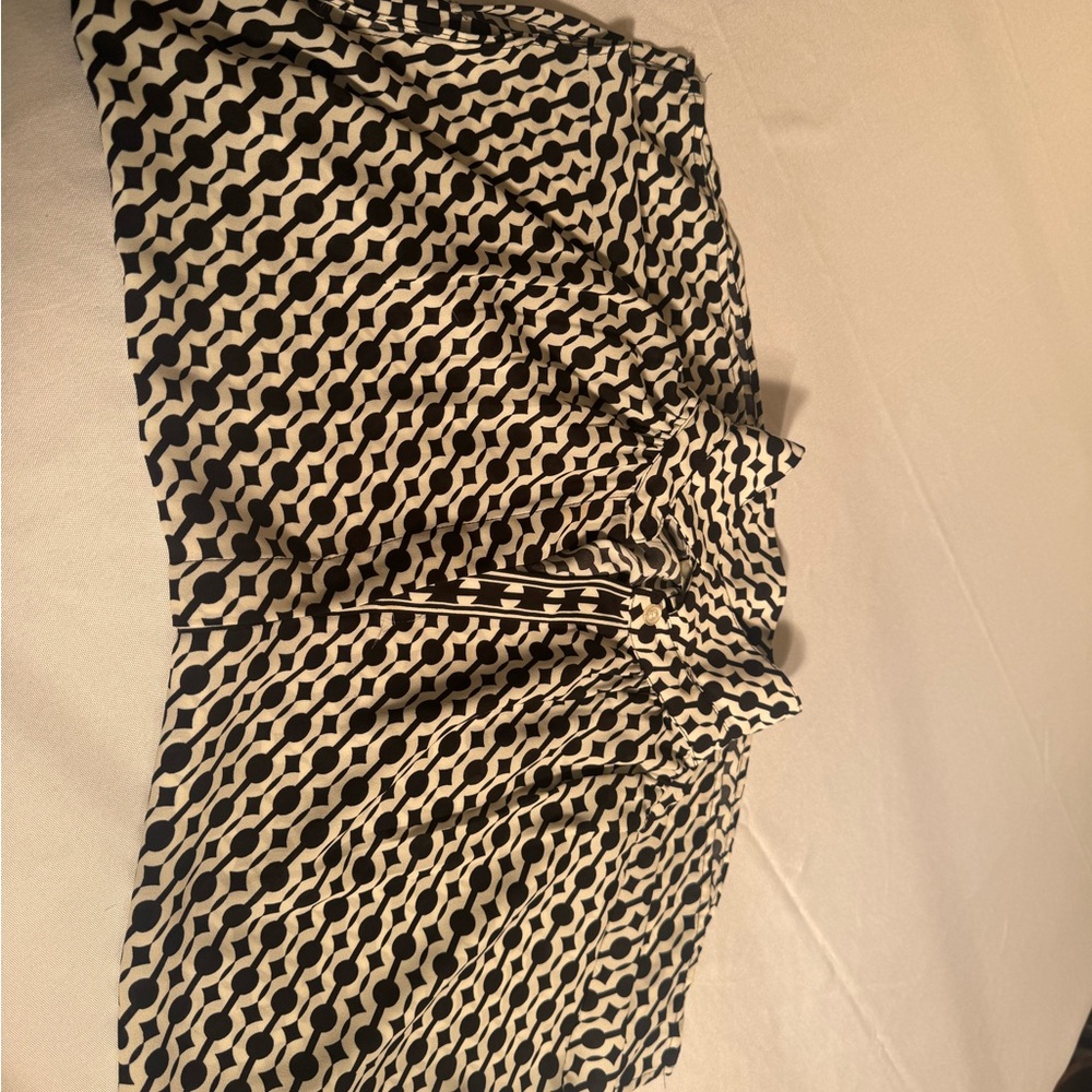 Stylish Black and White Patterned Skirt